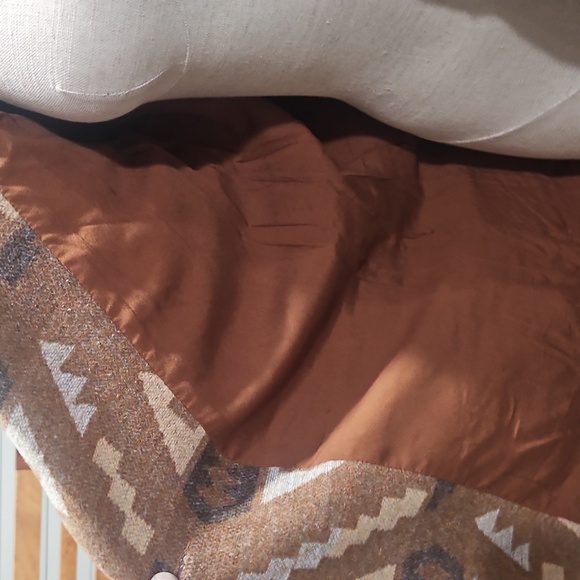 Aztec Patterned Brown and Tan Women's Shacket.   "Miss Me" Nwot Sz Xl - Picture 7 of 9